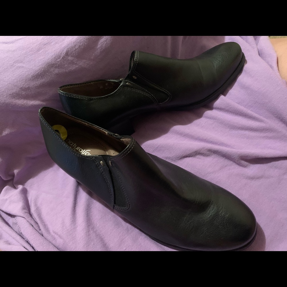 Natural flow all thru comfort slip on booties